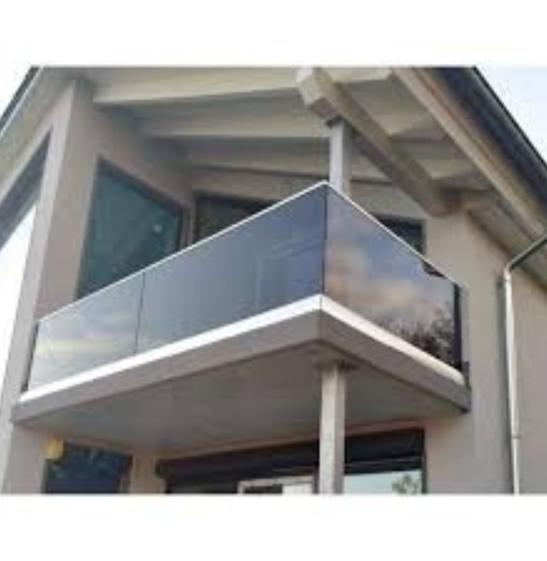 Stylish SS Glass Railing